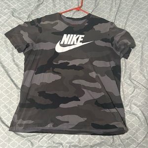 Nike camo Tee